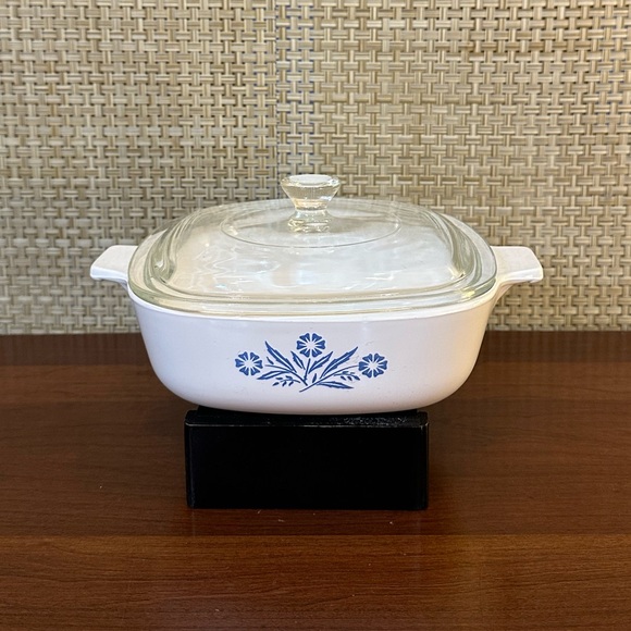 🌟HP🌟VTG 1966-1969 CorningWare Blue Cornflower Covered Casserole Dish 1 Quart - Picture 1 of 11